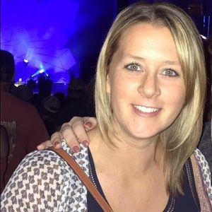 Meet your Posher, Stacy